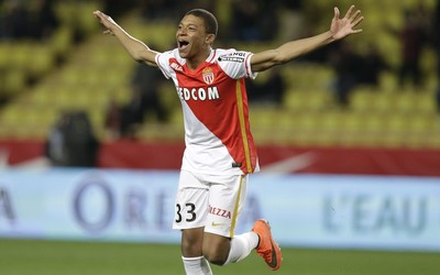 第一电竞播报-佩里西奇头球摆渡助攻队友