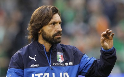 第一电竞独家-克洛伊凯利女友看台疯狂庆祝